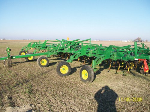 Property photo 17 - Farm Equipment Auction - Big Line of JD Equipment