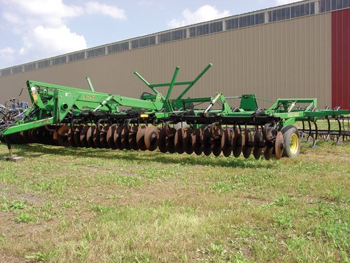 Property photo 33 - Farm Equipment Auction - Big Line of JD Equipment