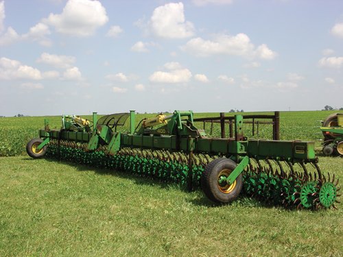 Property photo 15 - Farm Equipment Auction - Big Line of JD Equipment