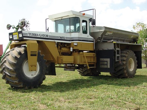Property photo 12 - Farm Equipment Auction - Big Line of JD Equipment