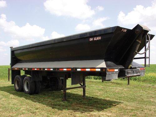 Property photo 16 - Farm Equipment Auction - Big Line of JD Equipment