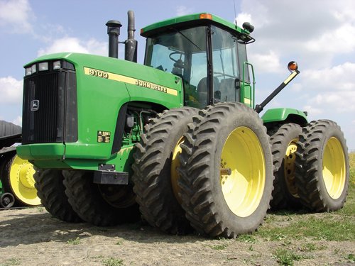 Property photo 23 - Farm Equipment Auction - Big Line of JD Equipment