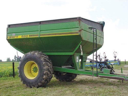 Property photo 22 - Farm Equipment Auction - Big Line of JD Equipment
