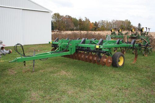 Property photo 17 - Hinz Farms, LLC Farm Equipment Auction