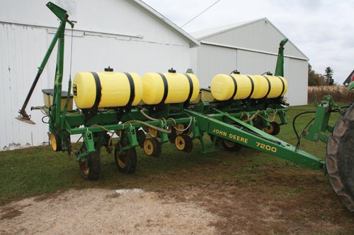 Property photo 60 - Hinz Farms, LLC Farm Equipment Auction