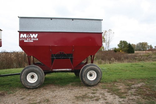 Property photo 51 - Hinz Farms, LLC Farm Equipment Auction