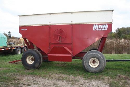 Property photo 53 - Hinz Farms, LLC Farm Equipment Auction