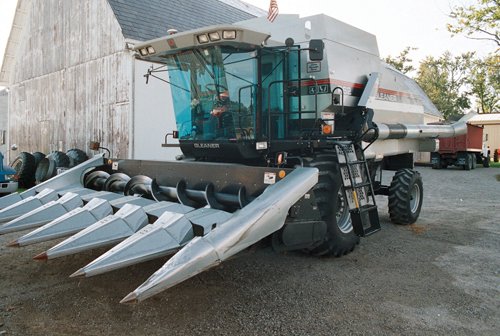 Property photo 9 - Crowl Bros. Farms, Farm Equipment Auction