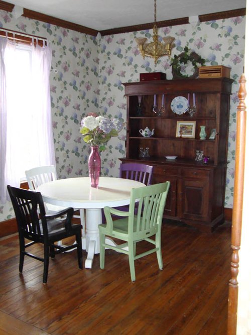 Property photo 10 - Stately Country Home on 2.5 Acres