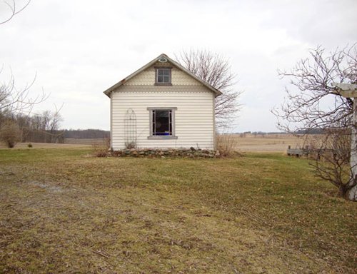 Property photo 8 - Stately Country Home on 2.5 Acres