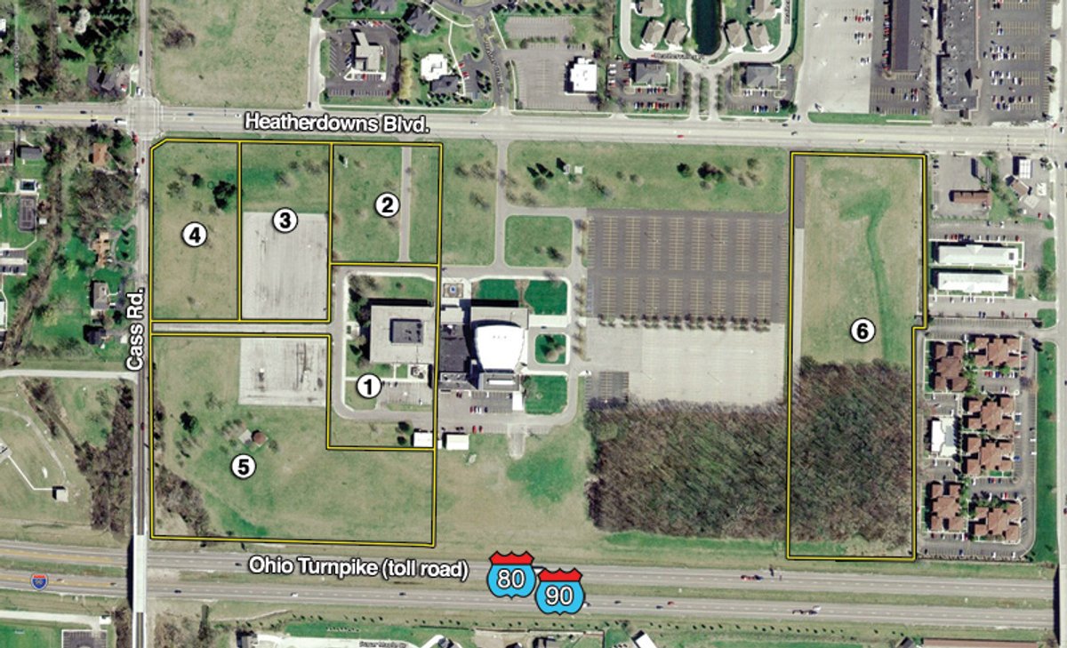 Tract map - 54,000 SF Building - 29 Acres - 5 Prime Out Parcels - Along 80/90