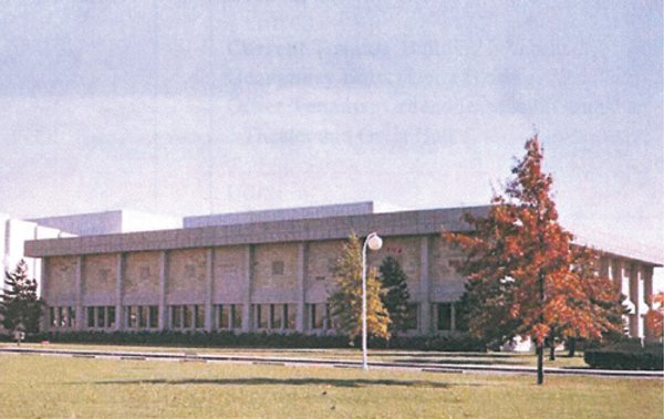 54,000 SF Building - 29 Acres - 5 Prime Out Parcels - Along 80/90