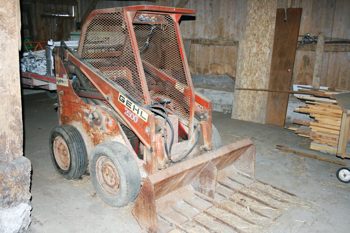 Property photo 25 - Schmidt Farm Equipment Auction
