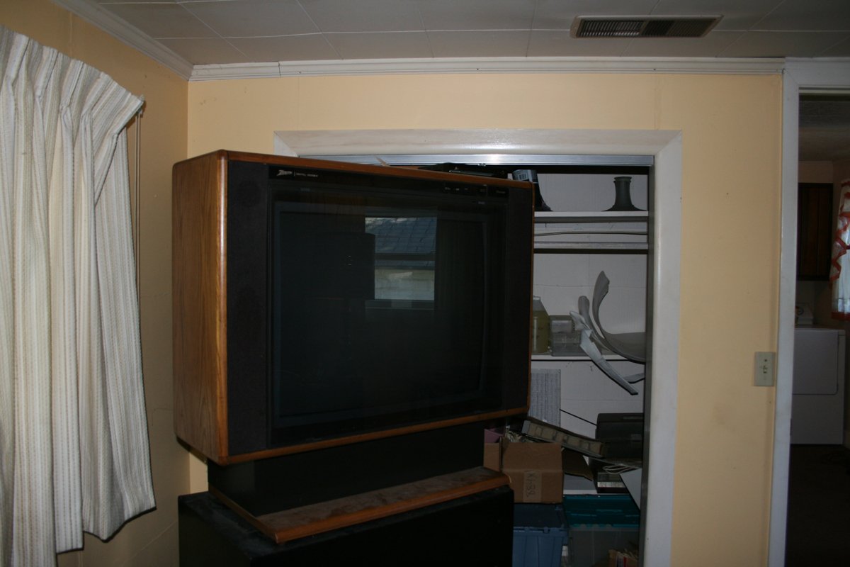 Property photo 5 - Real Estate & Personal Property Auction