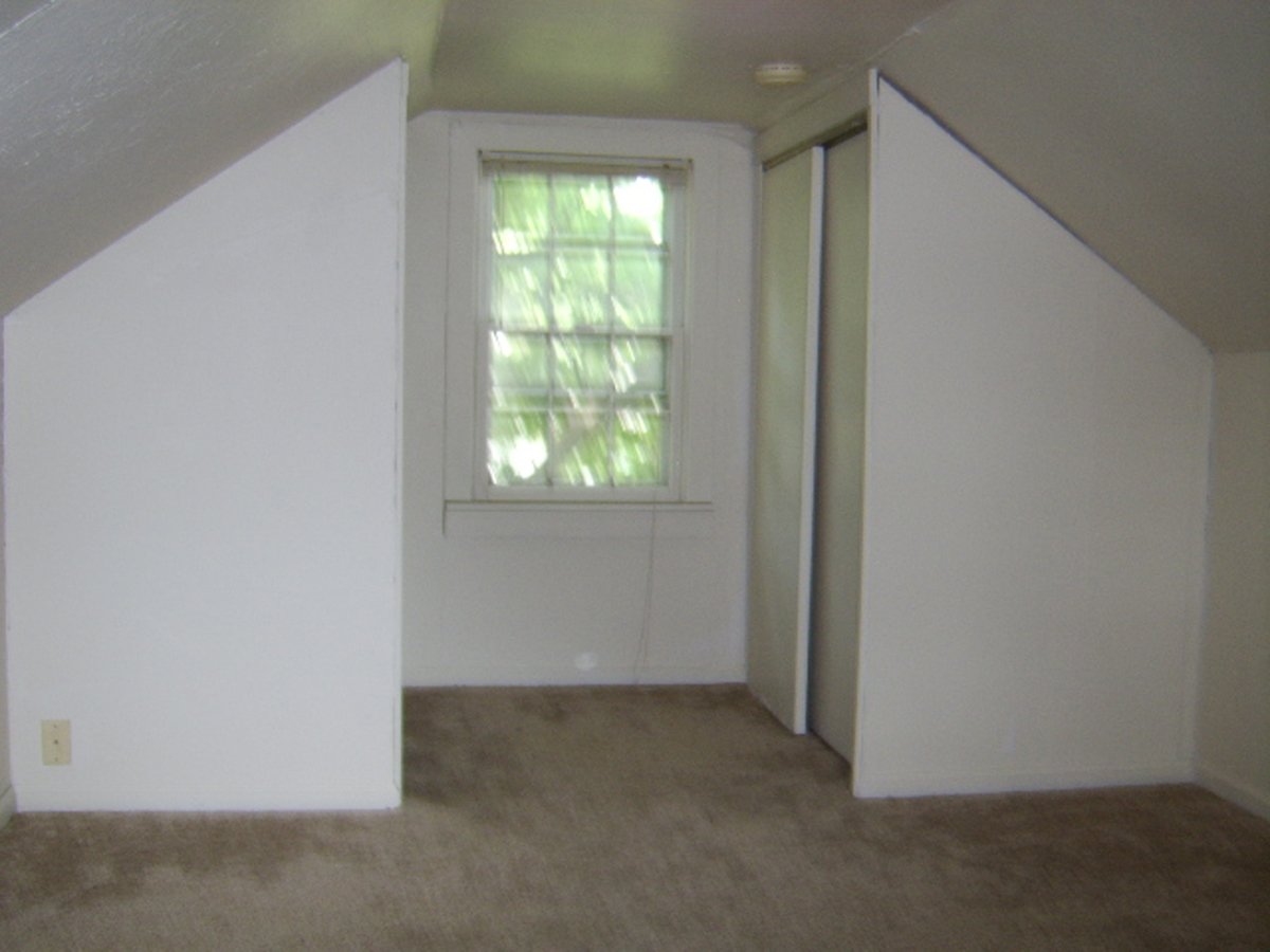 Property photo 2 - 1.5 Story Cape Cod Style Home
