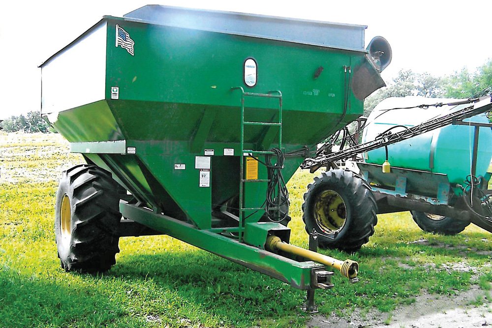 Property photo 4 - Shaffer Farm Equipment & Antique Farm Equipment