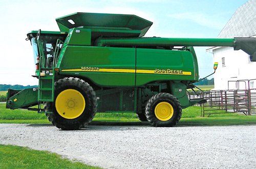 Property photo 12 - Glenn R. Jennings Farm Equipment Auction