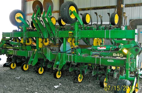 Property photo 11 - Glenn R. Jennings Farm Equipment Auction