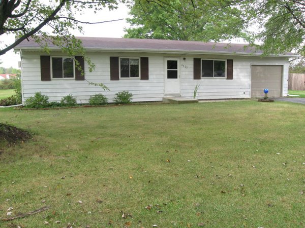 Real Estate Auction - 3 Bedroom Home in St. Joe Township, Many Updates, Motivated Seller!