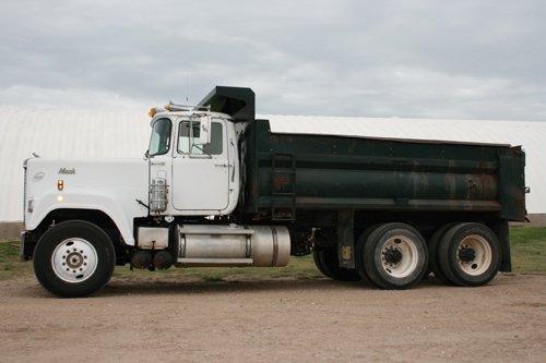 Property photo 296 - Renick Family Farms Kansas Equipment Auction