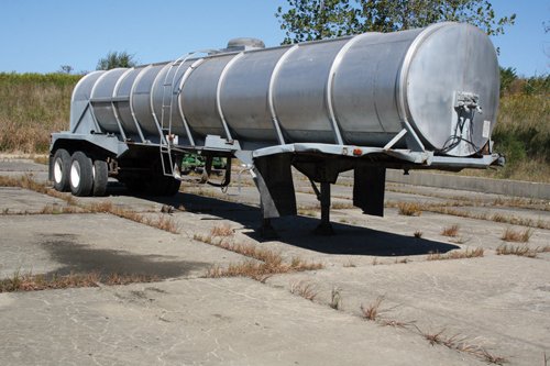 Property photo 17 - Henry Farm Equipment Auction
