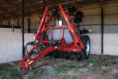 Property photo 2 - Henry Farm Equipment Auction
