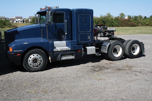 Property photo 8 - Henry Farm Equipment Auction