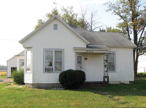Property photo 1 - Country 3 Bedroom, 1 Bath Home on 1 Acre & Personal Property