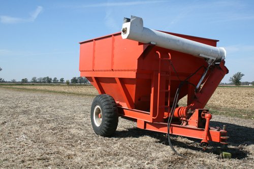 Property photo 26 - Haymaker Farm Equipment Auction