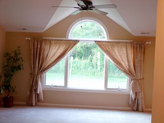 3 Bedroom, 2 Bath 1222 sq. ft. brick front ranch home.  Features:  private back yard, eat-in kitchen, master suite, and laundry room.  All appliances stay!

The home is like new and in excellent condition.  Close to Columbia City. - Brick Front Ranch Home