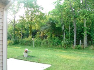 3 Bedroom, 2 Bath 1222 sq. ft. brick front ranch home.  Features:  private back yard, eat-in kitchen, master suite, and laundry room.  All appliances stay!

The home is like new and in excellent condition.  Close to Columbia City. - Brick Front Ranch Home