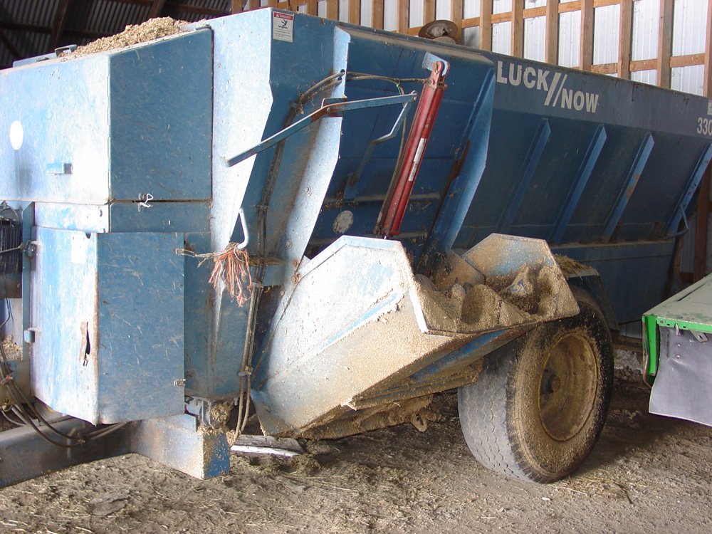 Property photo 28 - DeBolt Farm Equipment Auction - Tractors, Excellent Hay & Forage Equipment