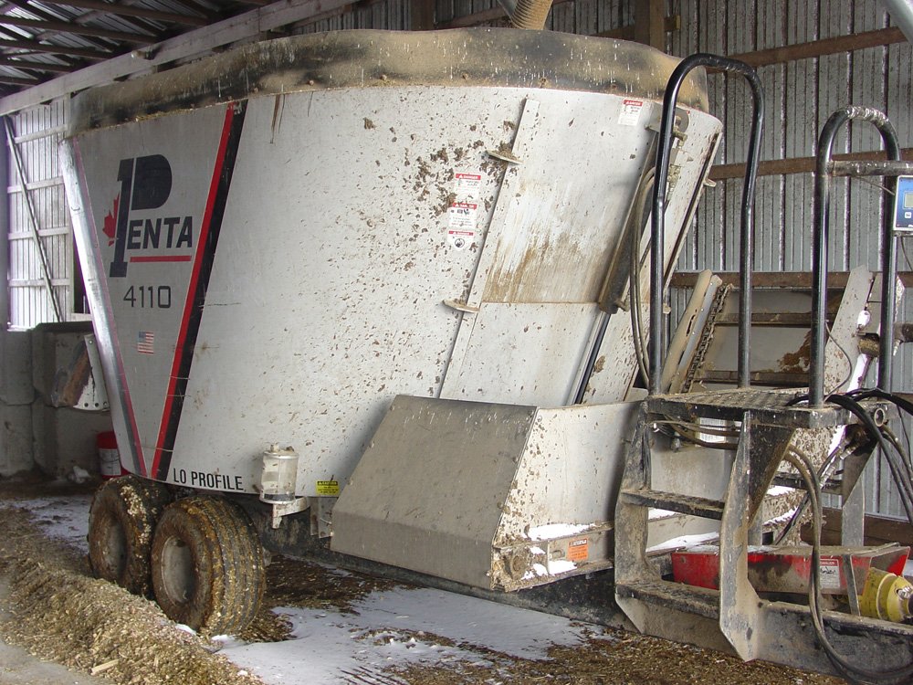 Property photo 29 - DeBolt Farm Equipment Auction - Tractors, Excellent Hay & Forage Equipment