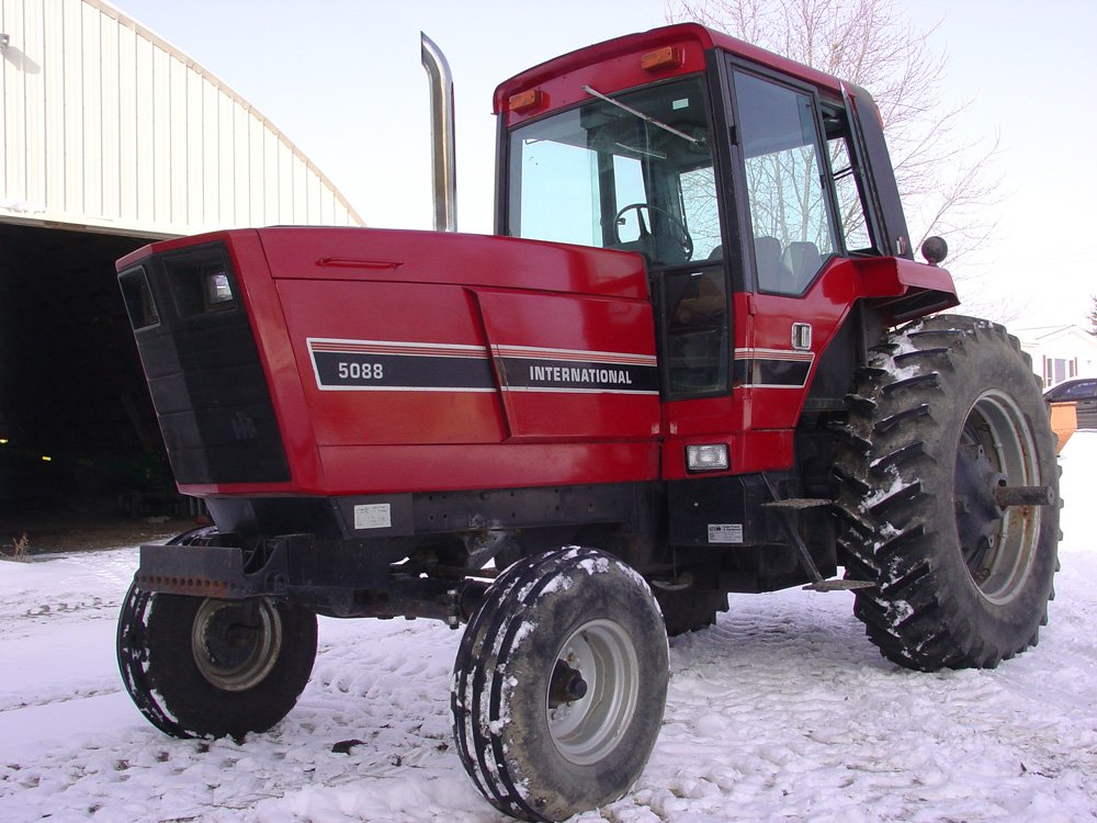 Property photo 2 - DeBolt Farm Equipment Auction - Tractors, Excellent Hay & Forage Equipment