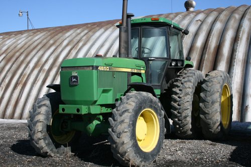 Property photo 8 - Farmer's Grain & Ag Extra Farm Equipment Auction