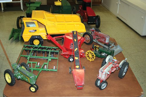 Property photo 72 - Farmer's Grain & Ag Extra Farm Equipment Auction