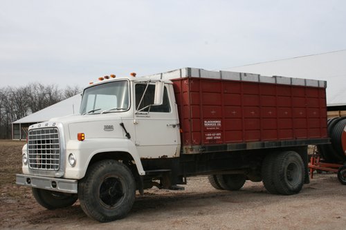 Property photo 105 - Farmer's Grain & Ag Extra Farm Equipment Auction