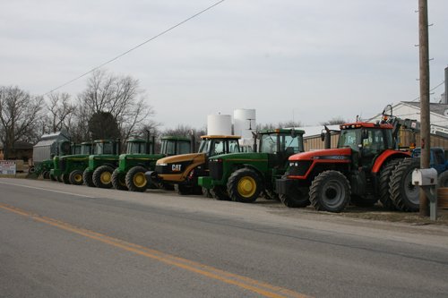 Property photo 1 - Farmer's Grain & Ag Extra Farm Equipment Auction