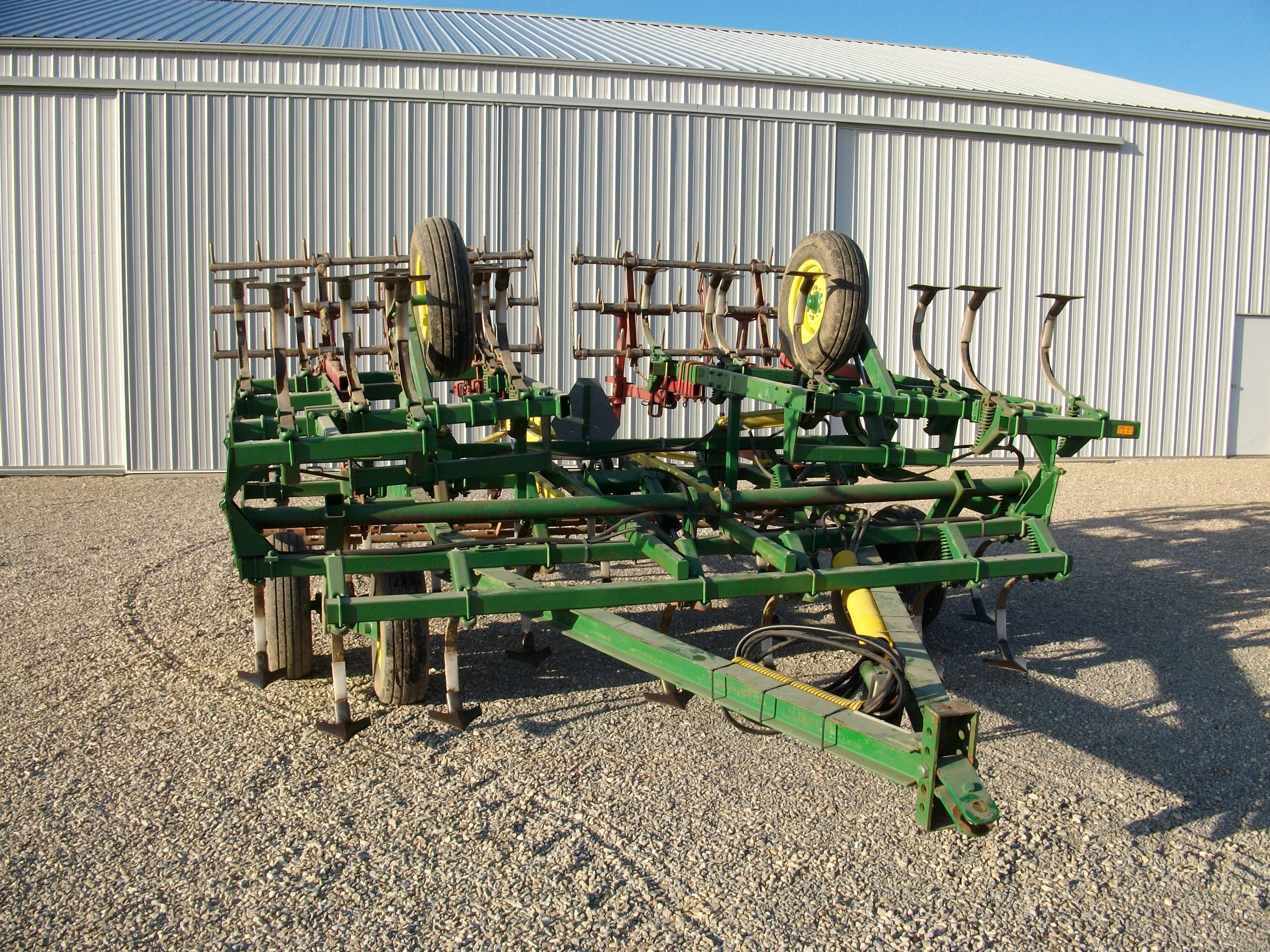 Property photo 4 - Farmer's Grain & Ag Extra Farm Equipment Auction