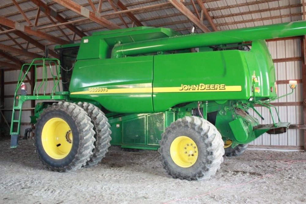 Property photo 39 - Koenig Farm Equipment - Tractors, Combine, Trucks