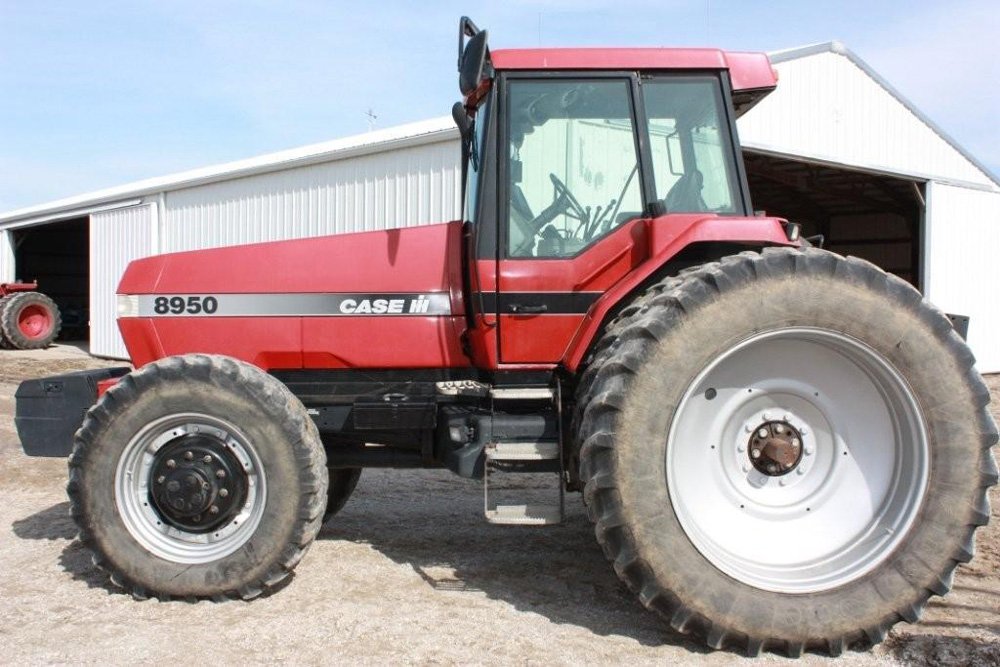 Property photo 10 - Koenig Farm Equipment - Tractors, Combine, Trucks