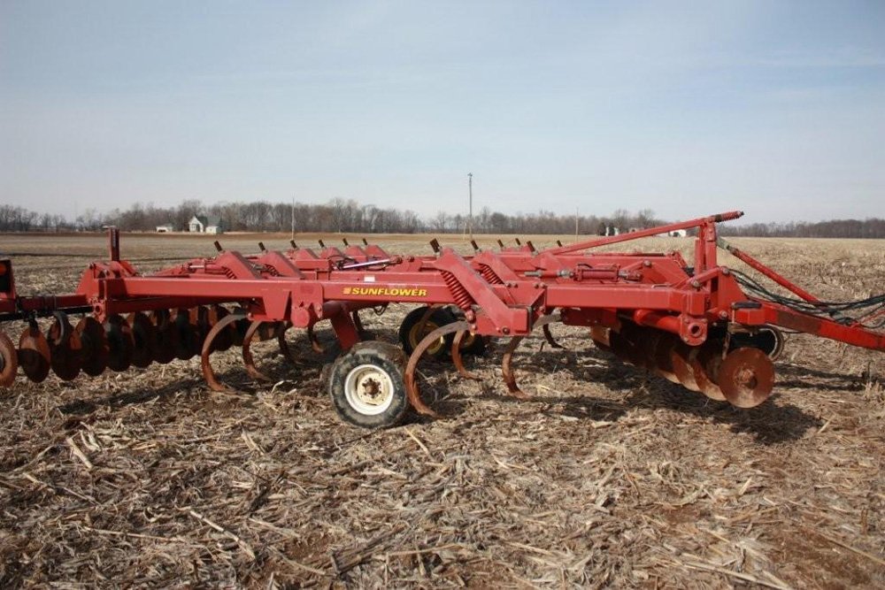 Property photo 31 - Koenig Farm Equipment - Tractors, Combine, Trucks
