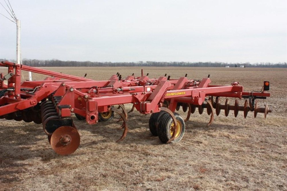 Property photo 11 - Koenig Farm Equipment - Tractors, Combine, Trucks