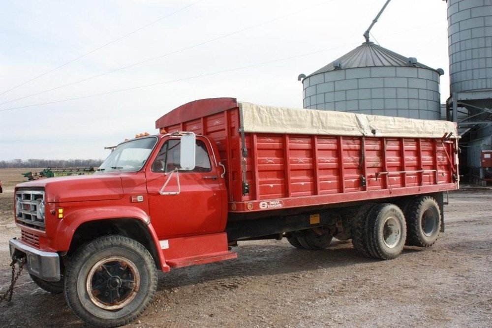 Property photo 18 - Koenig Farm Equipment - Tractors, Combine, Trucks