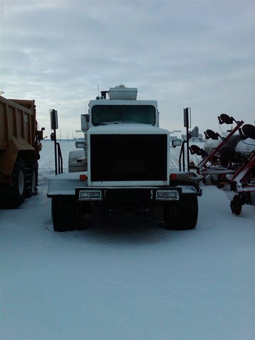 Property photo 1 - Harvest Land Co-op Fertilizer Equipment Auction