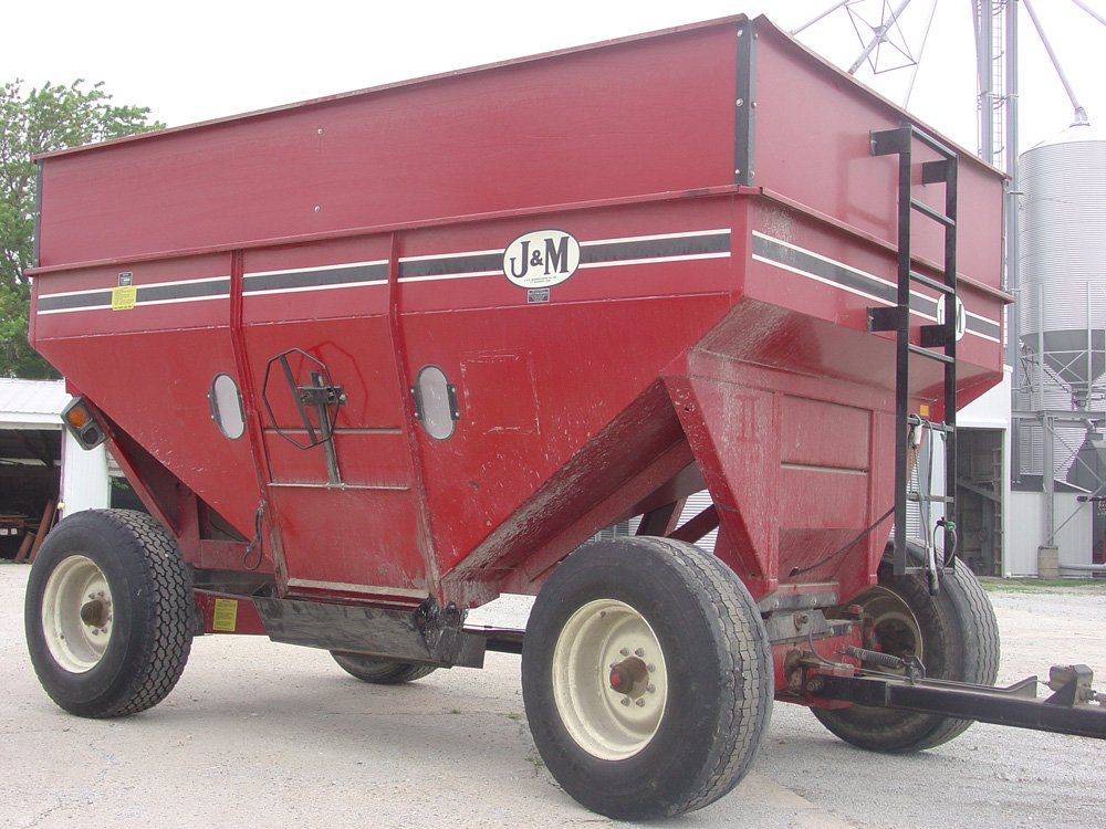 Property photo 2 - Stouffer Acres Farm Equipment Auction