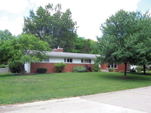 Property photo 35 - 3 Bedroom Ranch on Basement - Foster Park Area