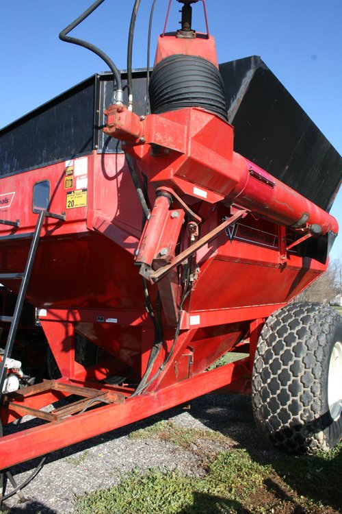 Property photo 10 - Buening Farms Equipment Auction