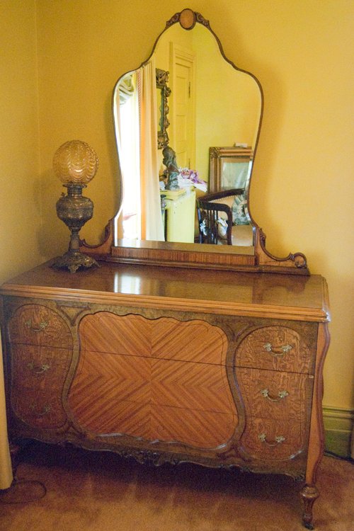 3 Piece Bedroom Suite French 20s style. Maple with Marquetry Decoration Dresser with Mirror Double bed headboard and footboard and Chest on Chest Highboy - Extraordinary Auction - Nike Spillson Home Interiors & Furnishings
