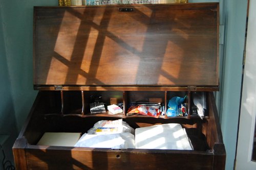 Lift top Artist desk or ticket table. Walnut. 42 in.W x 24 in.D x40 in.H - Extraordinary Auction - Nike Spillson Home Interiors & Furnishings